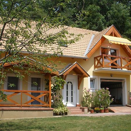 Emilia Apartmanhaz Hévíz Exterior foto