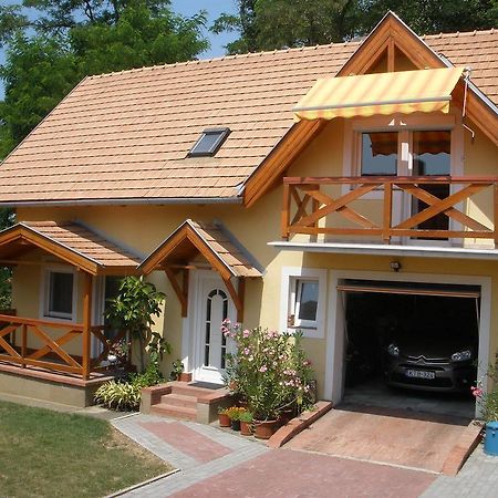 Emilia Apartmanhaz Hévíz Exterior foto