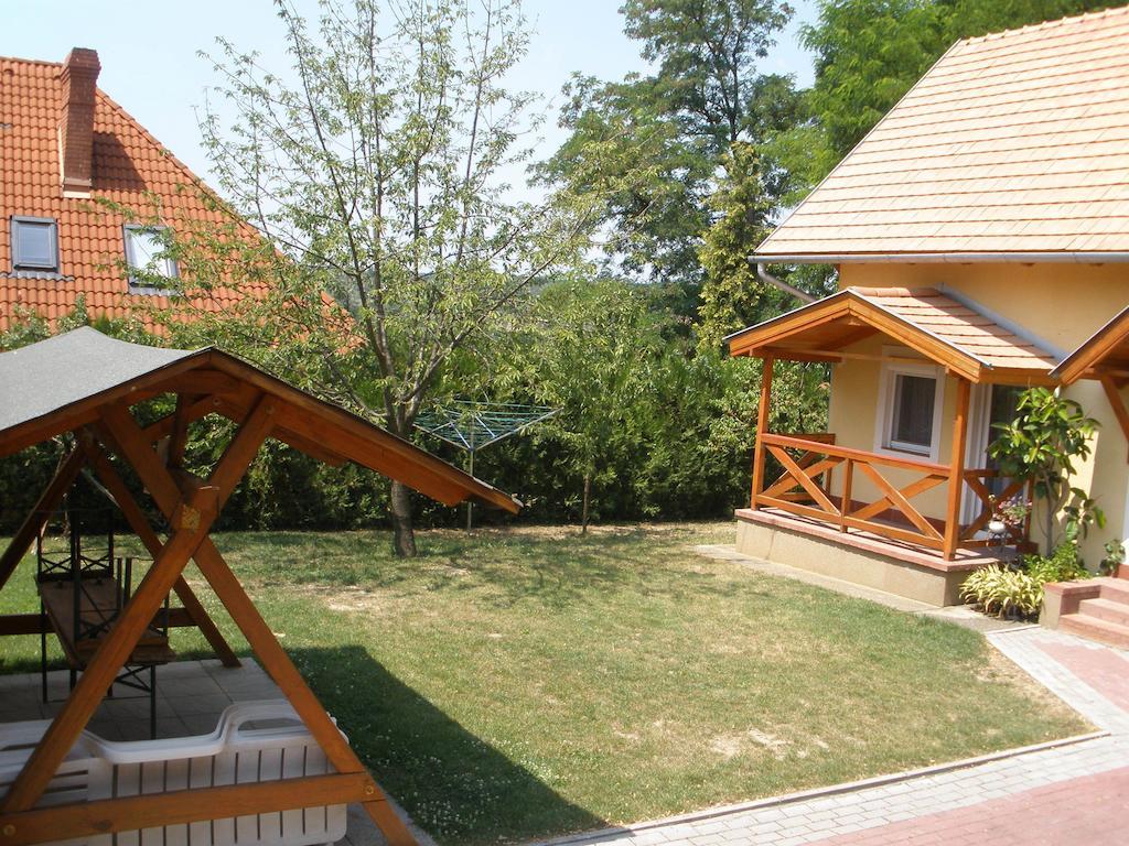 Emilia Apartmanhaz Hévíz Exterior foto