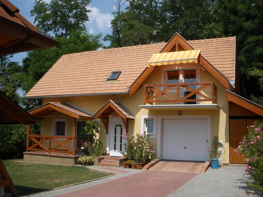Emilia Apartmanhaz Hévíz Exterior foto