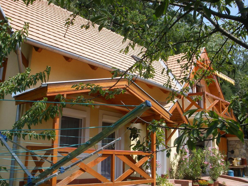 Emilia Apartmanhaz Hévíz Exterior foto